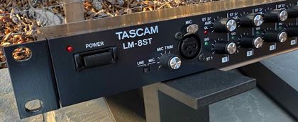 Tascam-LM-8ST stereo rackmount line mixer